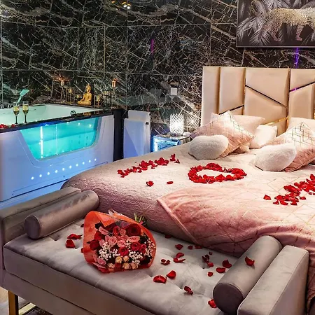 Magnifique Loft / En Face De La Cathedrale ! Apartmán *