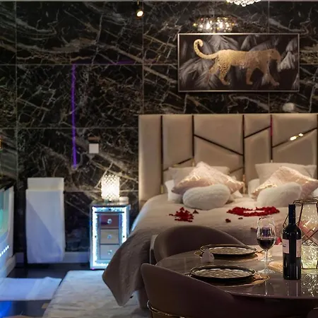 Magnifique Loft / En Face De La Cathedrale ! Apartmán *