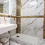 Magnifique Loft / En Face De La Cathedrale ! شقة ناربون