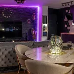 Magnifique Loft / En Face De La Cathedrale ! شقة *