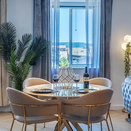 Magnifique Loft / En Face De La Cathedrale ! ناربون