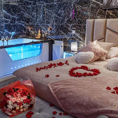 شقة Magnifique Loft / En Face De La Cathedrale ! ناربون